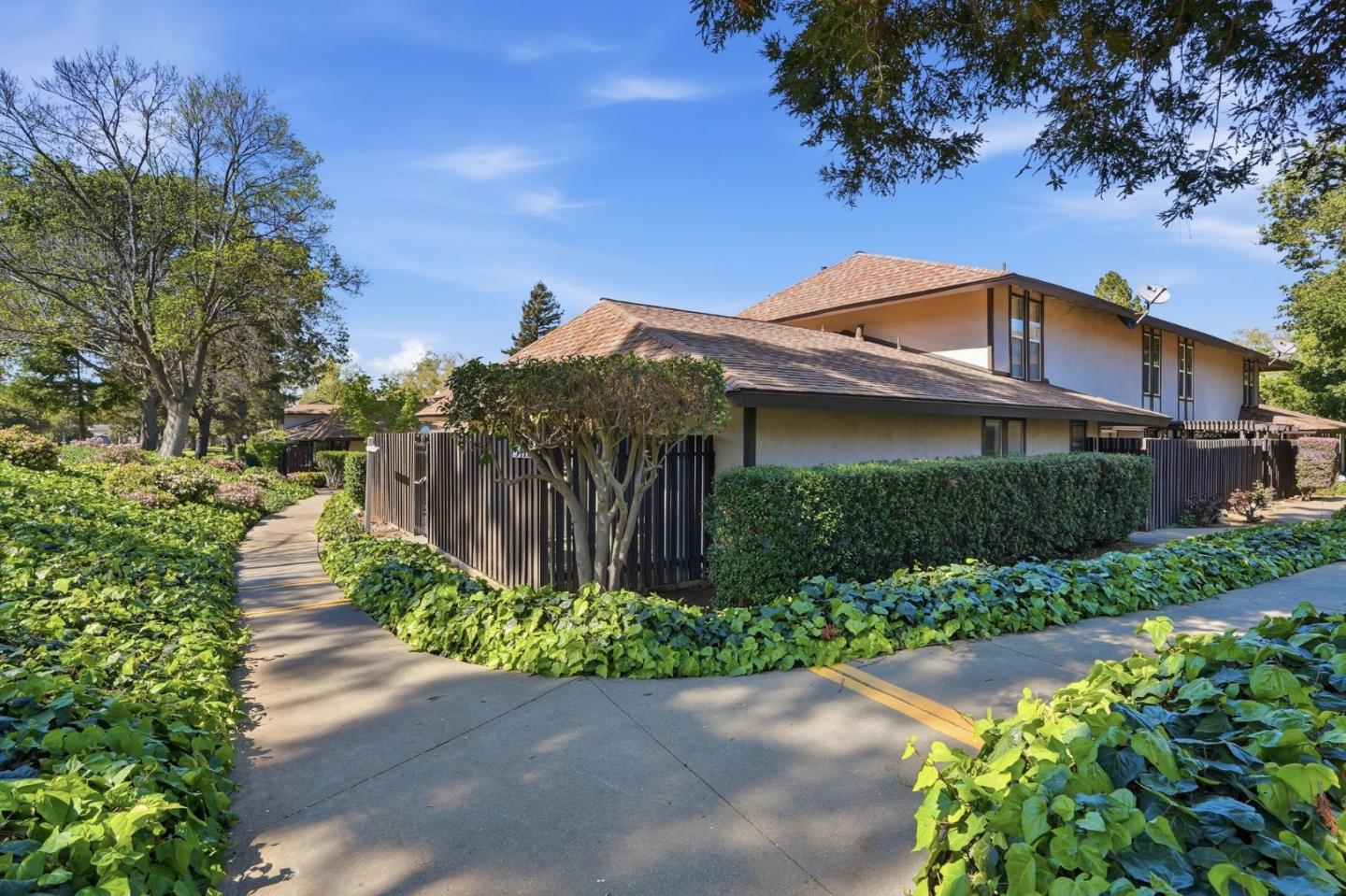 5442 Roundtree Court, Unit A Concord, CA 94521 - Photo 2 of 23