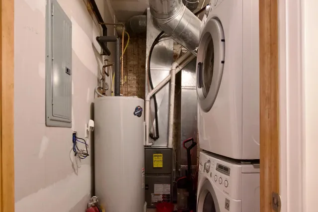 $215,000 | 212 Main Street West, Unit 2, Wabasha, MN 55981