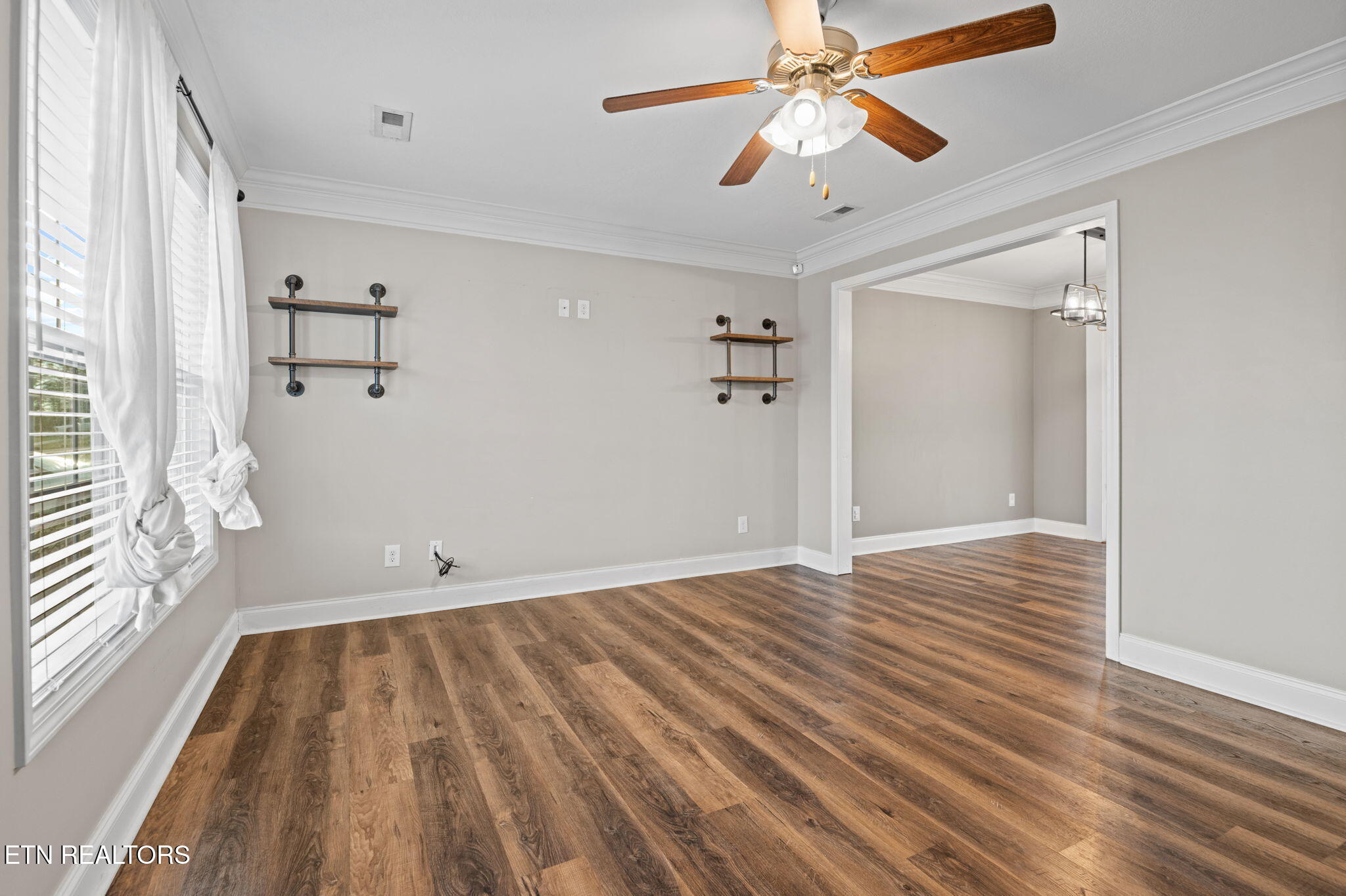 8429 Bowsong Lane Powell, TN 37849 - Photo 12 of 40 29-web-or-mls-8429 Bowsong-5156