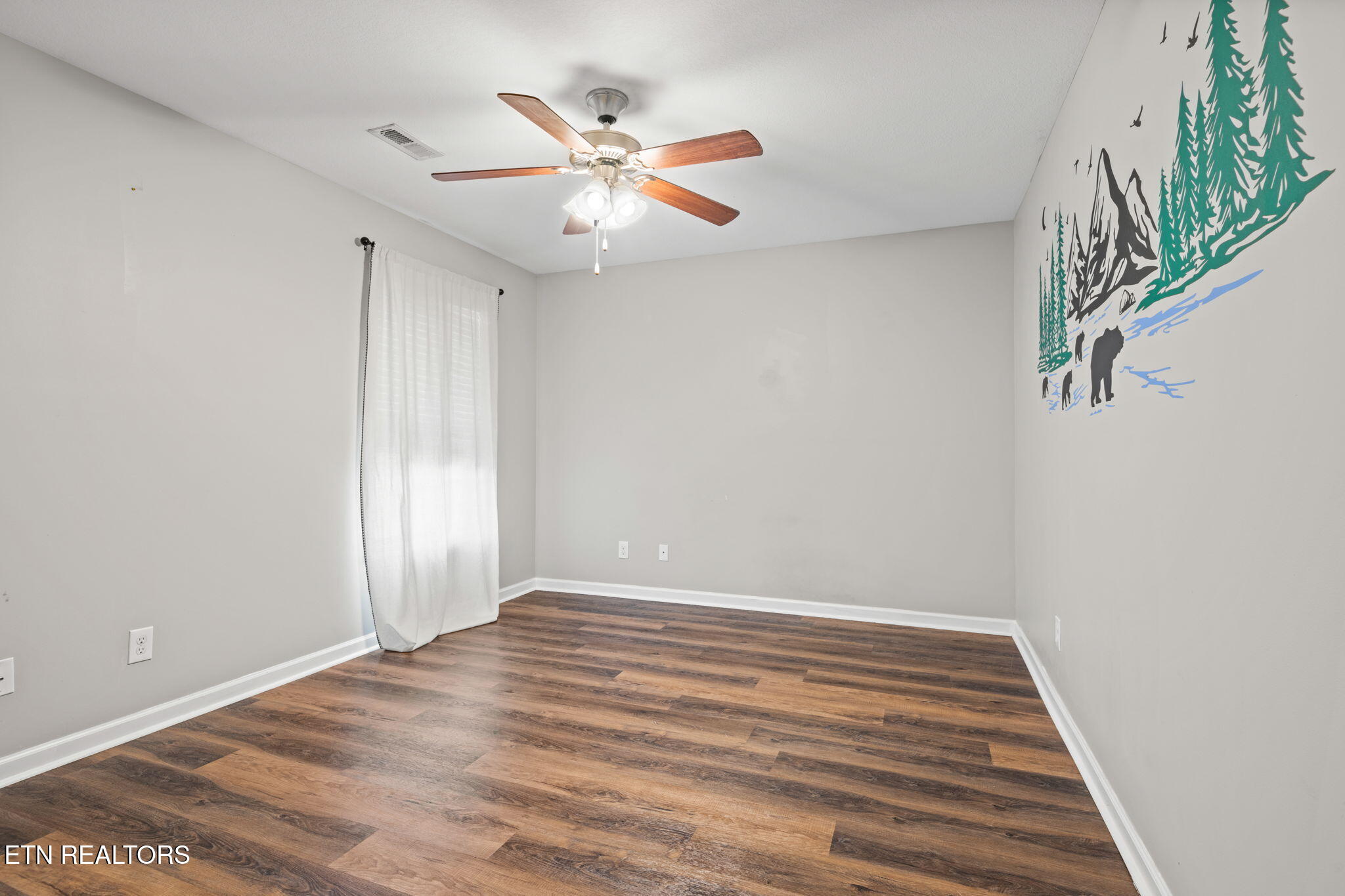 8429 Bowsong Lane Powell, TN 37849 - Photo 34 of 40 21-web-or-mls-8429 Bowsong-5122