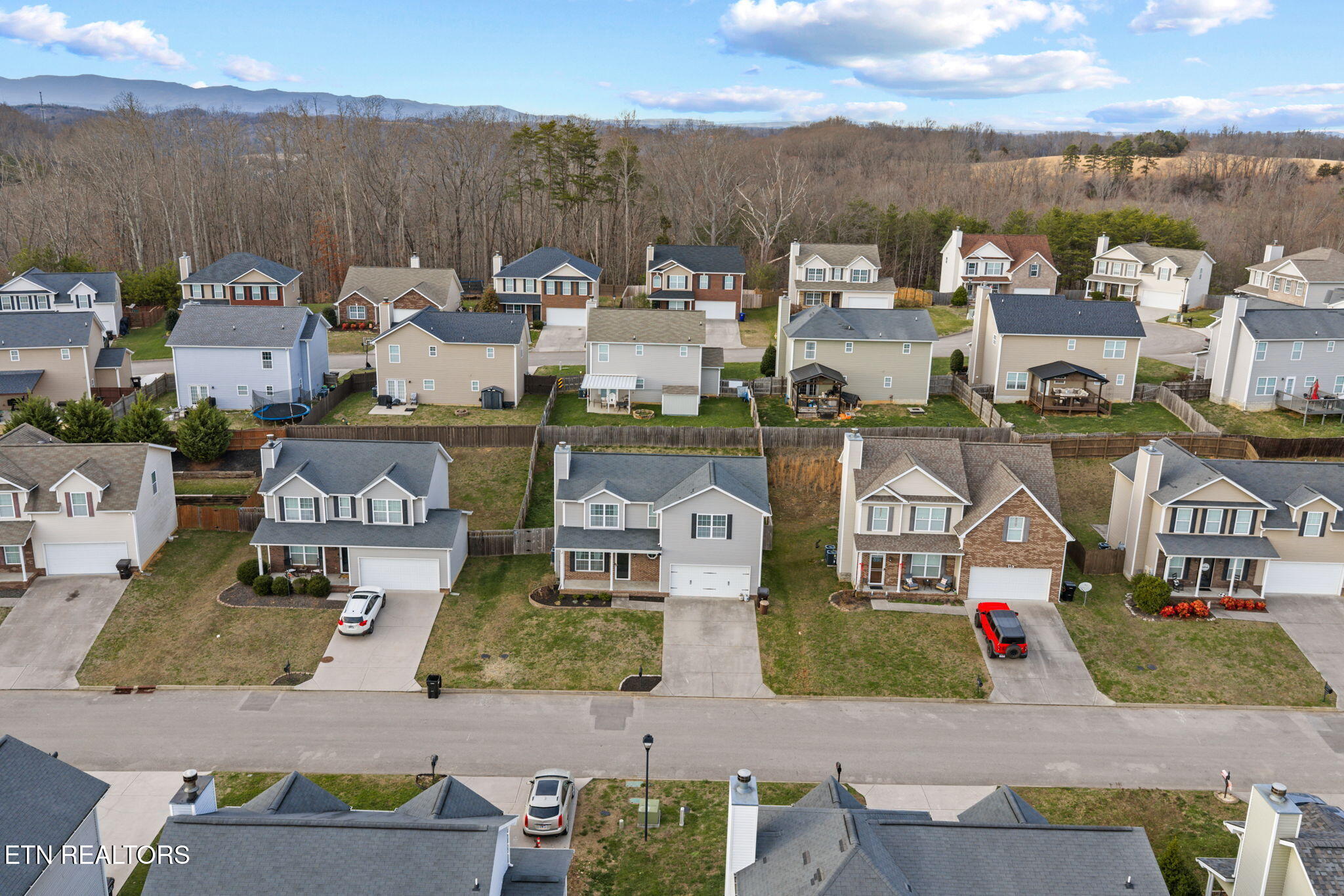 8429 Bowsong Lane Powell, TN 37849 - Photo 5 of 40 8-web-or-mls-8429 Bowsong--24