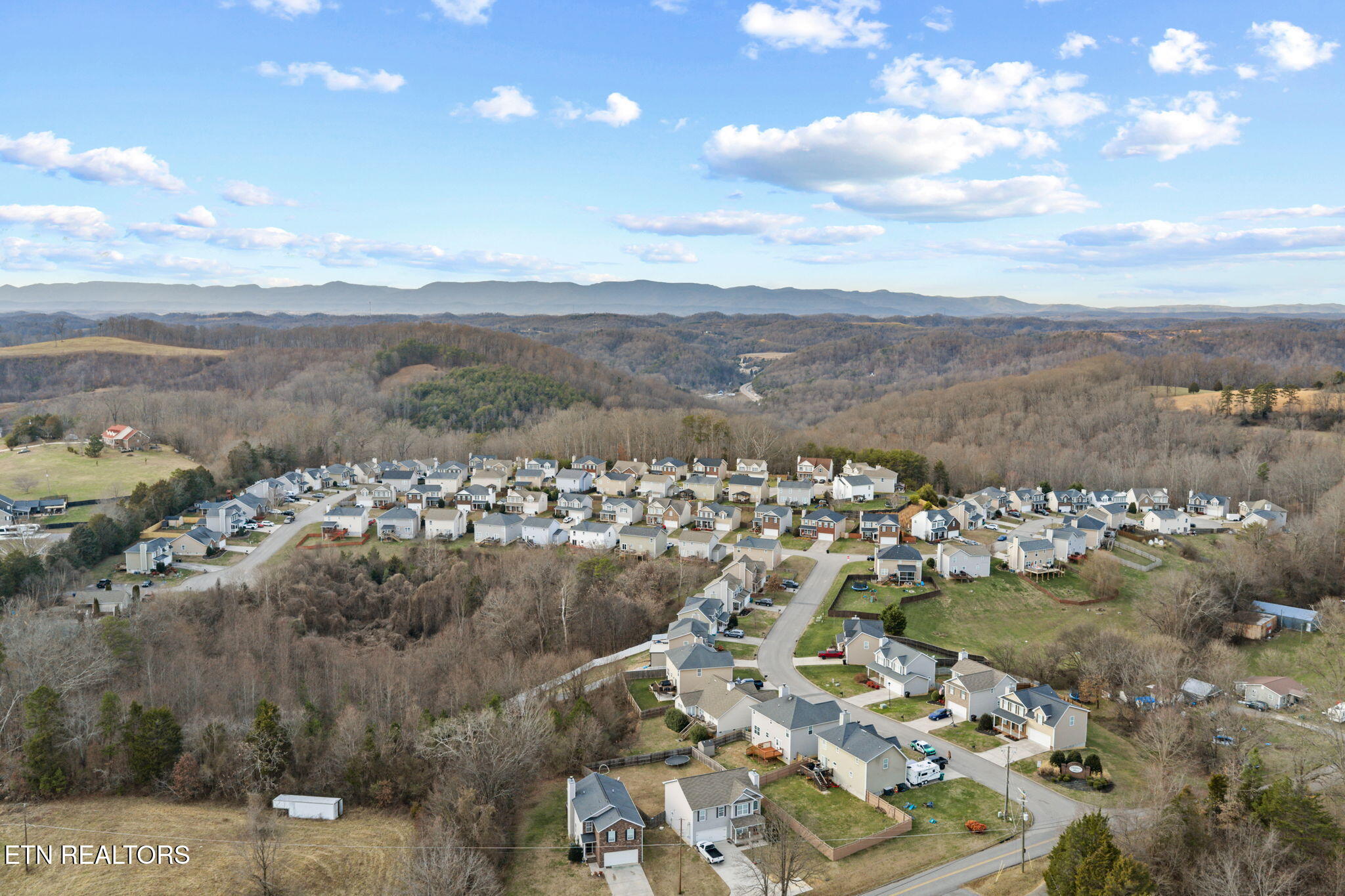 8429 Bowsong Lane Powell, TN 37849 - Photo 7 of 40 6-web-or-mls-8429 Bowsong--18