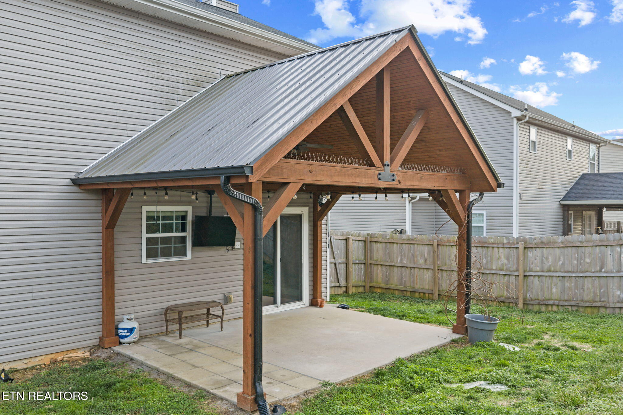 8429 Bowsong Lane Powell, TN 37849 - Photo 9 of 40 4-web-or-mls-8429 Bowsong--12