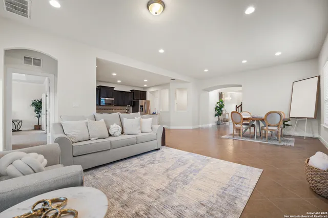 $425,000 | 12855 Sandy White, San Antonio, TX 78253