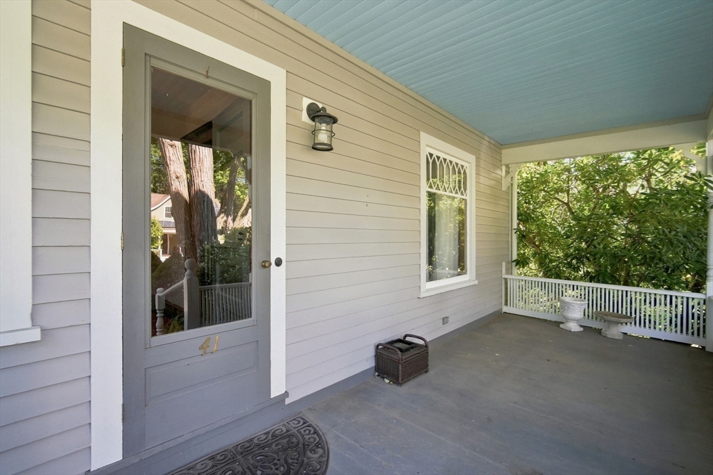41 Cottage Street Amherst, MA 01002 - Photo 4 of 41 Gallery Image 4