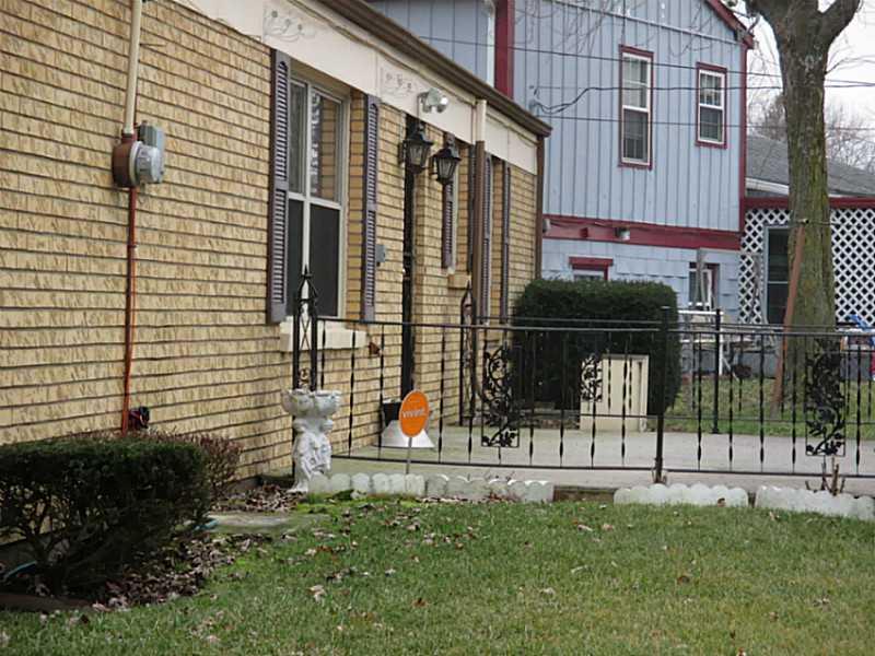 3633 Marseille Road Indianapolis, IN 46226 - Photo 4 of 17 Gallery Image 4