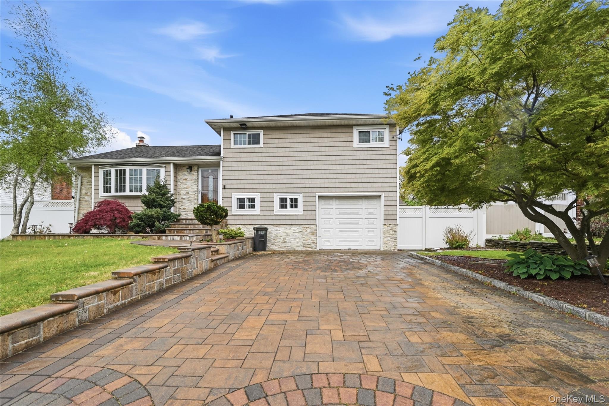 572 Benjamin Road North Babylon, NY 11703 - Photo 1 of 29