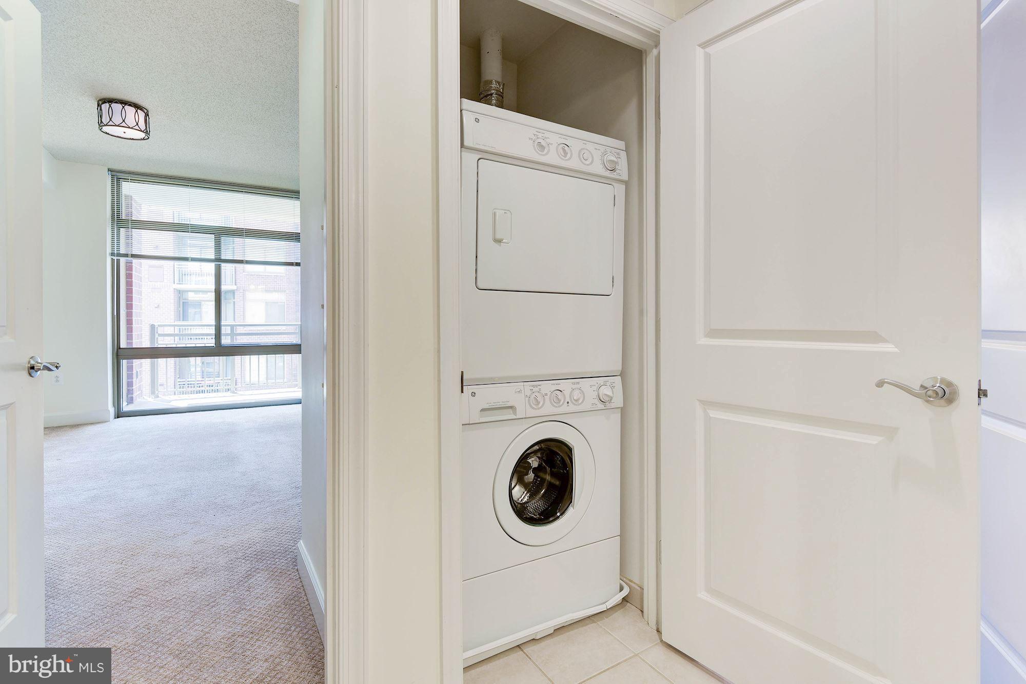 3600 South Glebe Road, Unit 428W Arlington, VA 22202 - Photo 20 of 47 Washer and dryer in unit