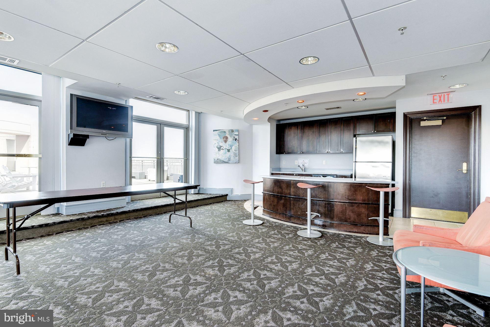 3600 South Glebe Road, Unit 428W Arlington, VA 22202 - Photo 35 of 47 Community room
