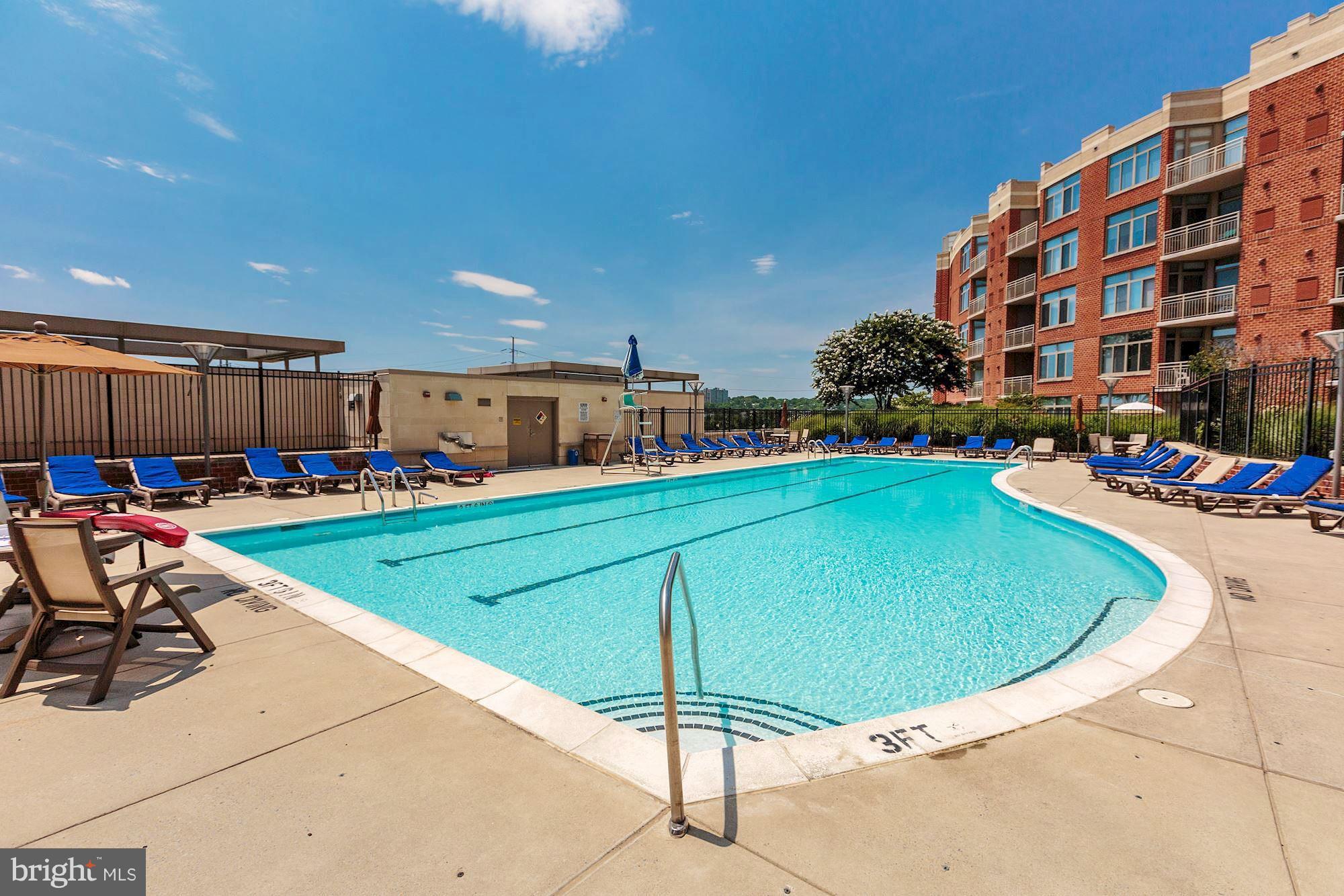 3600 South Glebe Road, Unit 428W Arlington, VA 22202 - Photo 41 of 47 Community pool