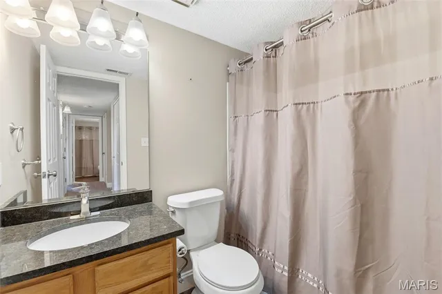 $155,000 | 1 Berview Circle, Unit B, St. Louis, MO 63129