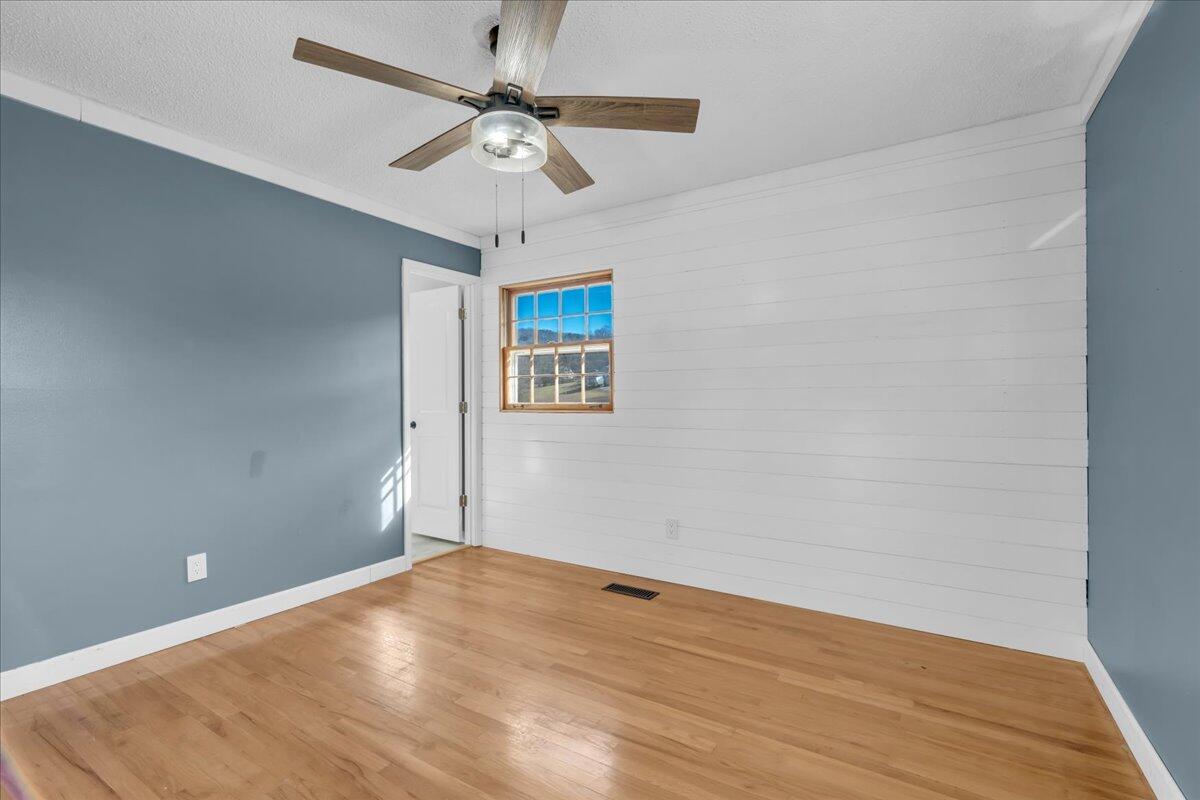 648 Griffith Highway Jasper, TN 37347 - Photo 14 of 21 16-BOX02150