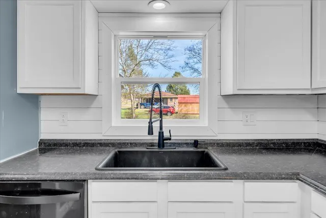 $275,000 | 648 Griffith Highway, Jasper, TN 37347