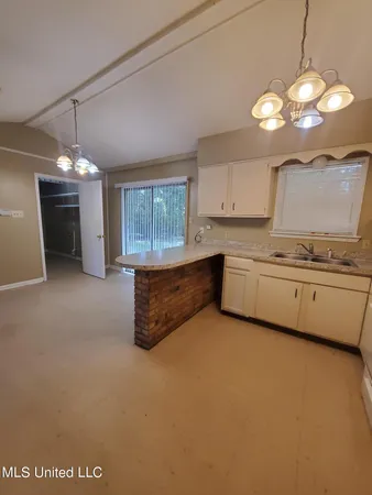 $1,150 | 134 James Drive, Gulfport, MS 39503