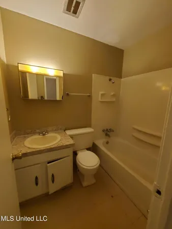 $1,150 | 134 James Drive, Gulfport, MS 39503