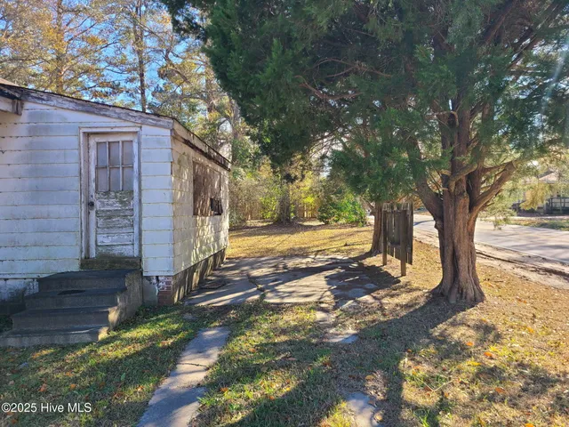 $98,000 | 313 West Williams Street, Burgaw, NC 28425