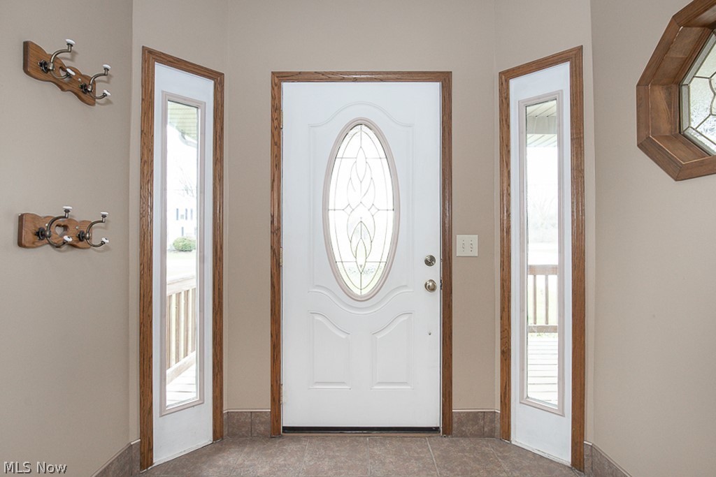 7484 Oberlin Road Elyria, OH 44035 - Photo 3 of 27 View of tiled entryway