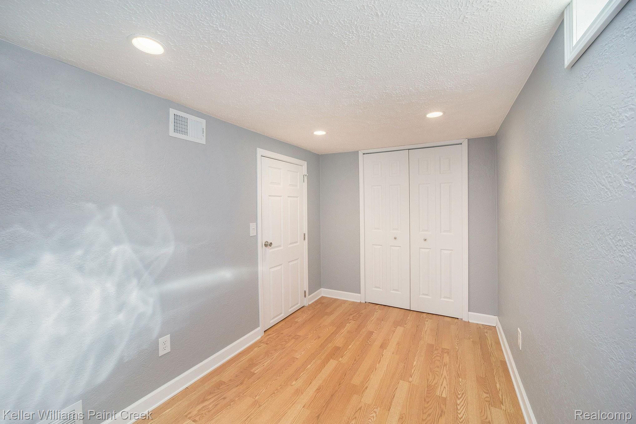 133 Stratford Lane Rochester, MI 48309 - Photo 23 of 25 017A6280.jpg
