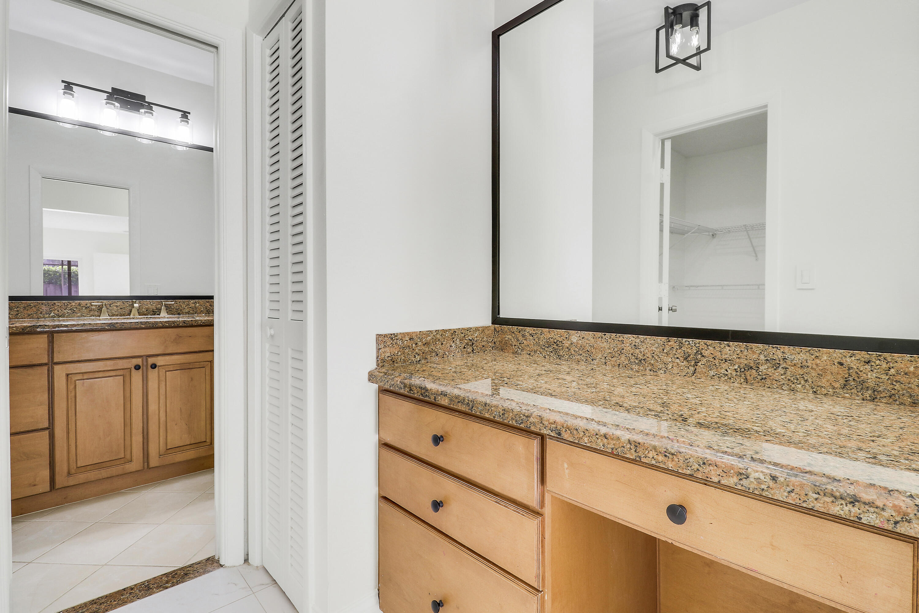 100 Southwest 15th Court Boca Raton, FL 33486 - Photo 21 of 41 Master Vanity