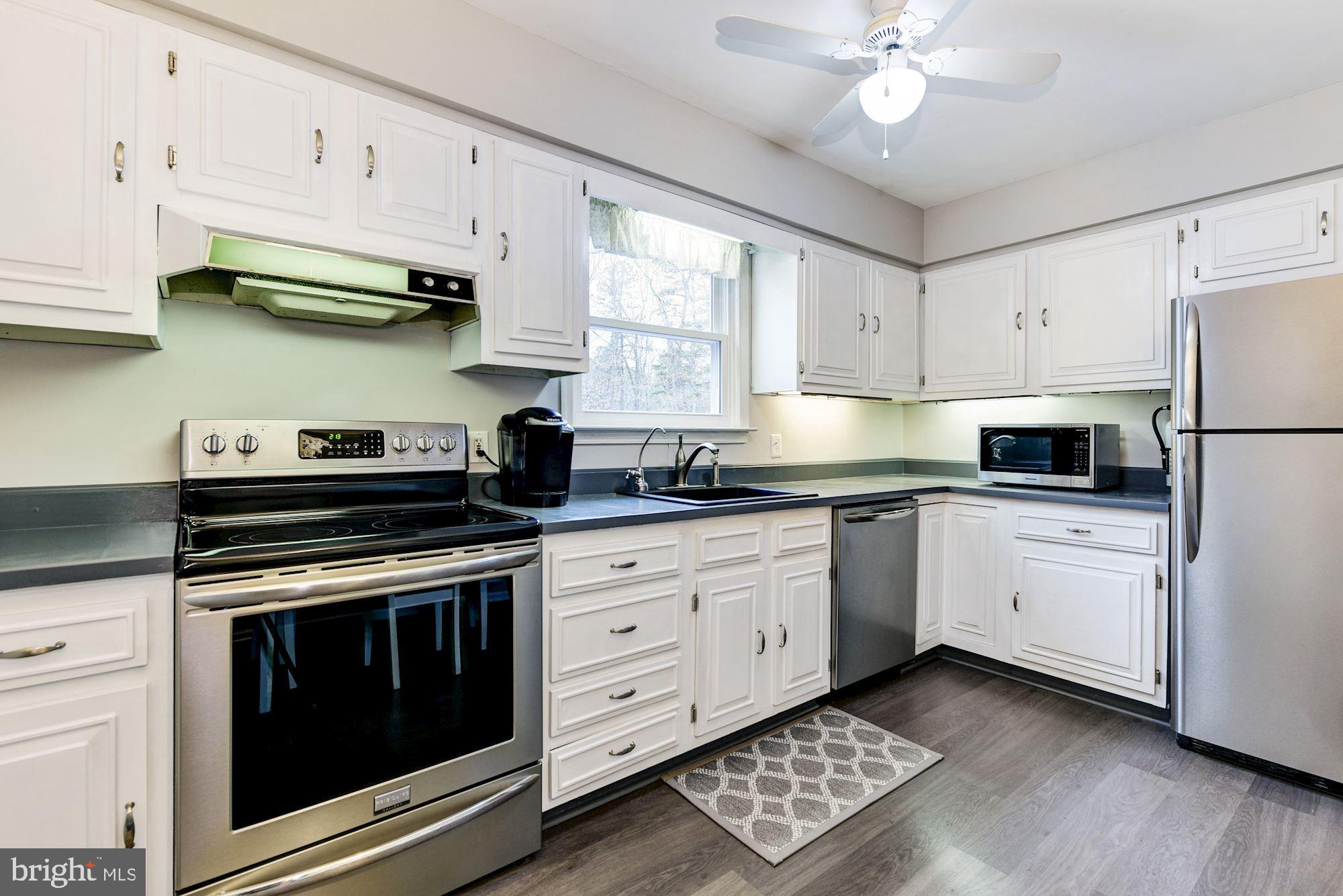 33 Tuckerton Road Shamong, NJ 08088 - Photo 12 of 27 Kitchen