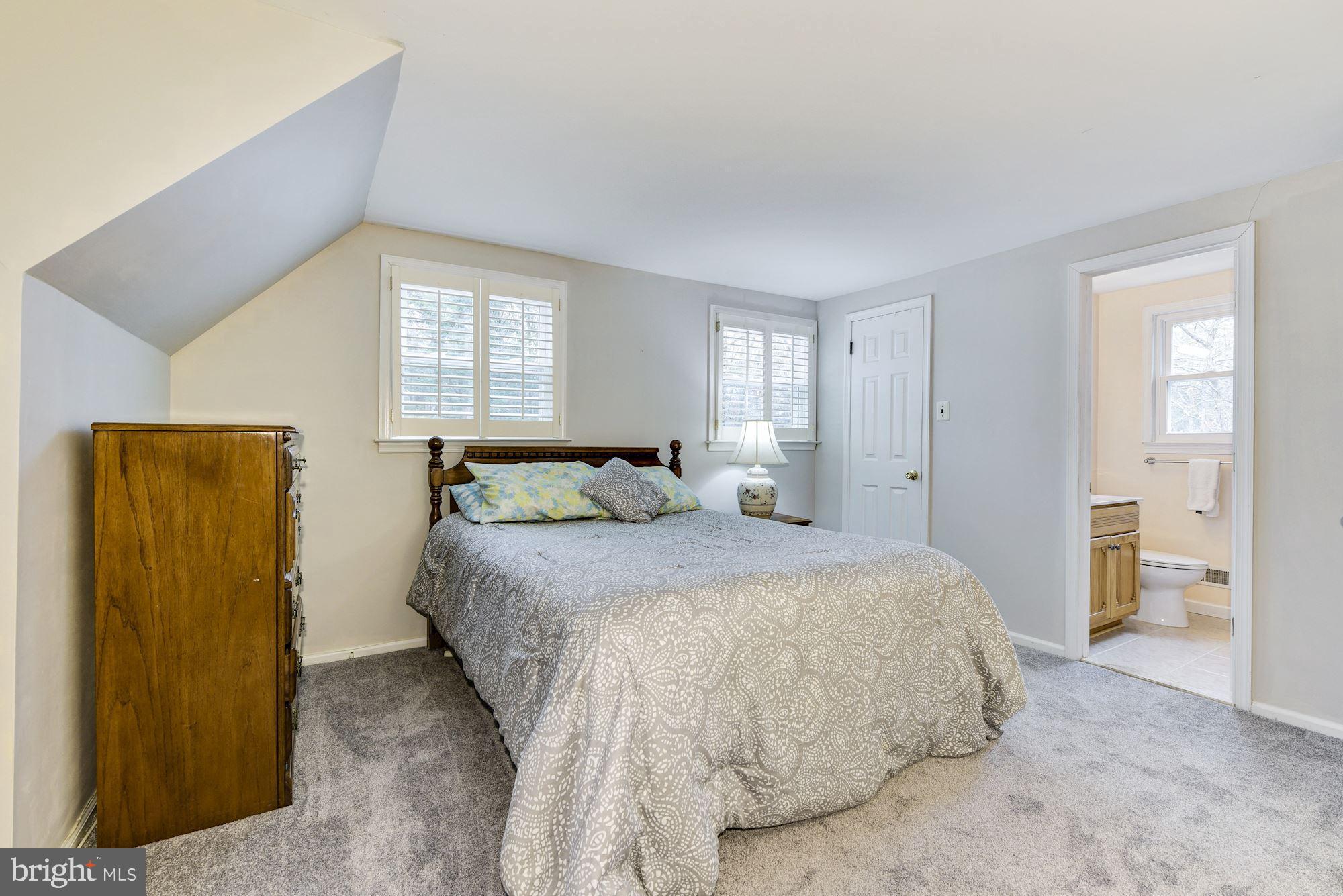 33 Tuckerton Road Shamong, NJ 08088 - Photo 17 of 27 Master Suite