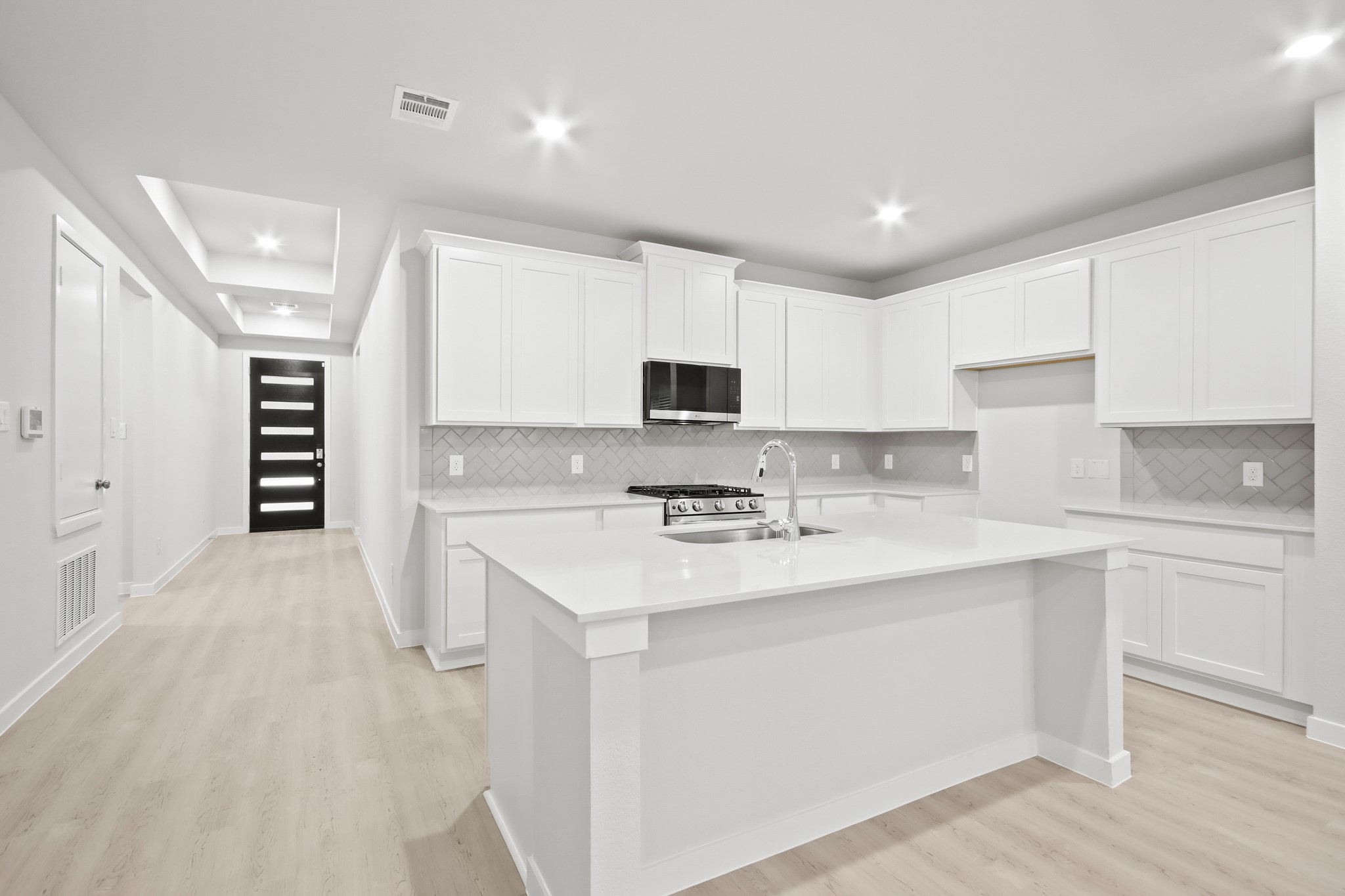 522 Tawny Rim Drive Willis, TX 77318 - Photo 4 of 25