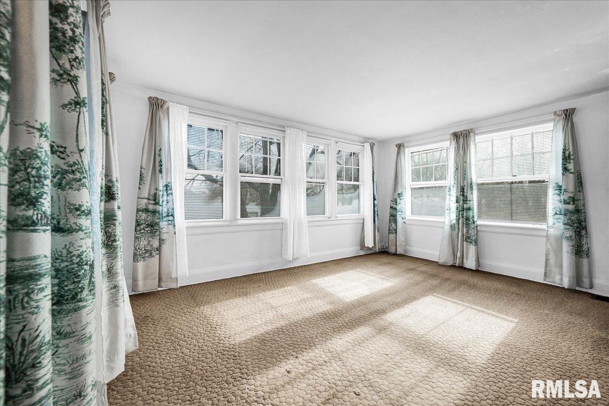 914 Washington Street Pekin, IL 61554 - Photo 21 of 44