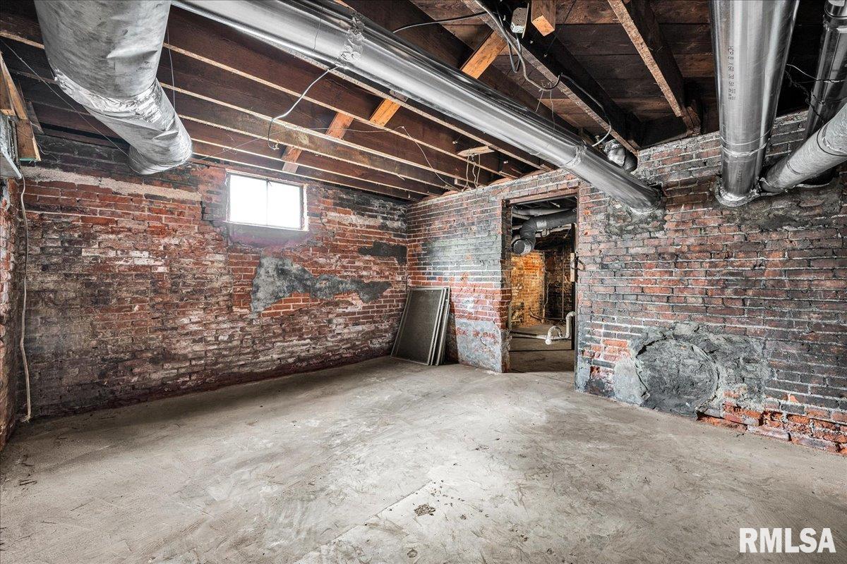 914 Washington Street Pekin, IL 61554 - Photo 30 of 44