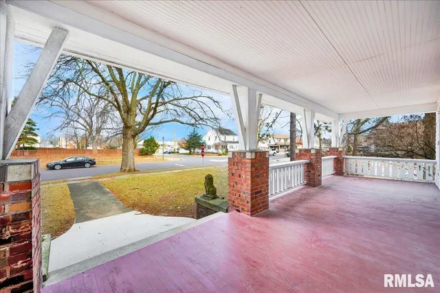 $154,900 | 914 Washington Street, Pekin, IL 61554