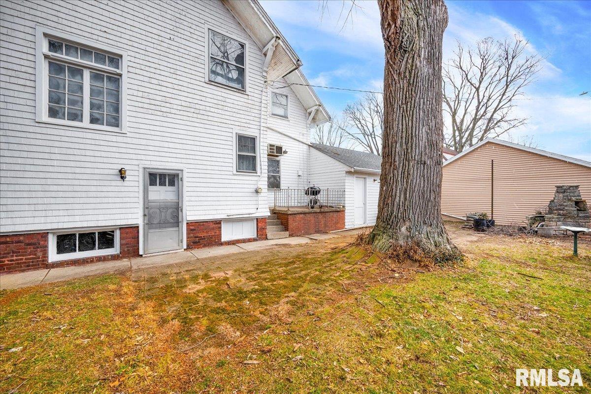 914 Washington Street Pekin, IL 61554 - Photo 36 of 44