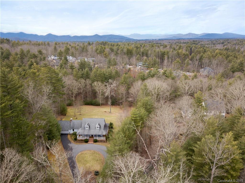 385 Racquet Club Road Asheville, NC 28803 - Photo 2 of 27