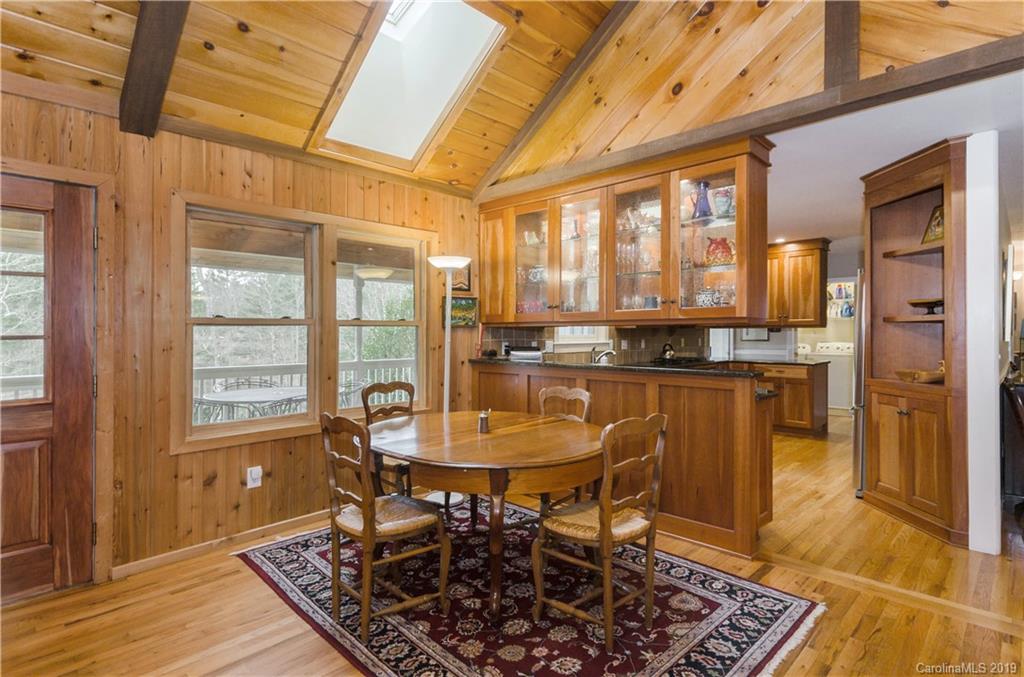 385 Racquet Club Road Asheville, NC 28803 - Photo 11 of 27