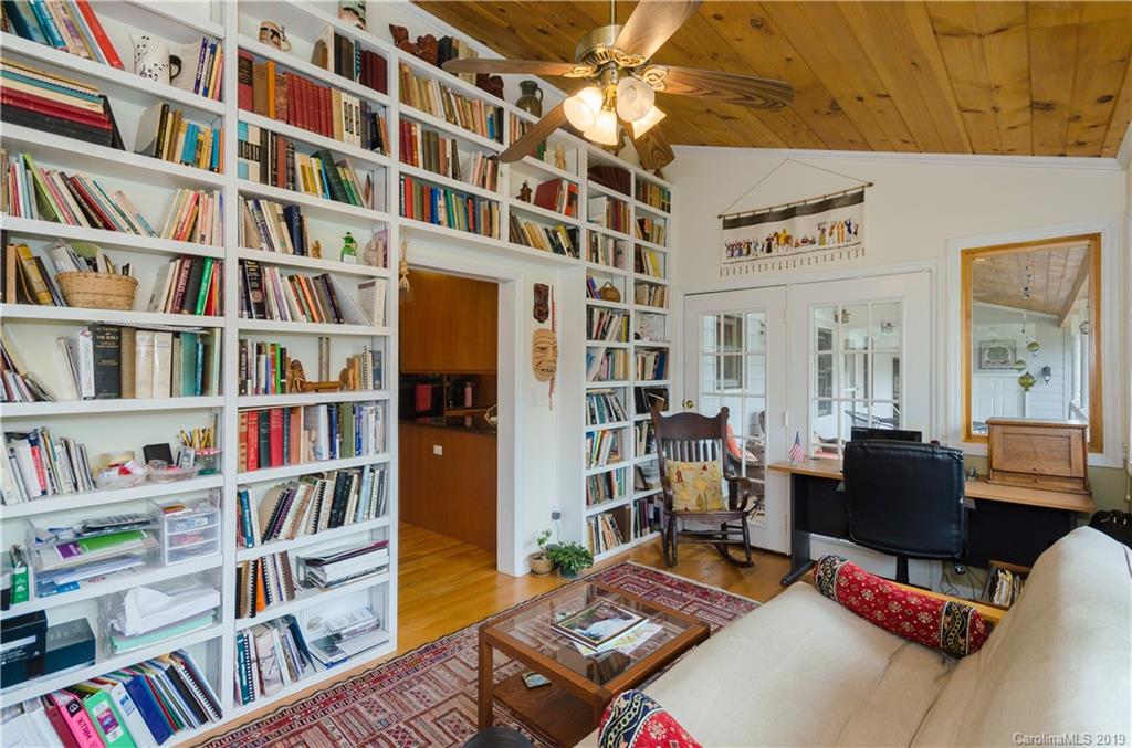 385 Racquet Club Road Asheville, NC 28803 - Photo 14 of 27
