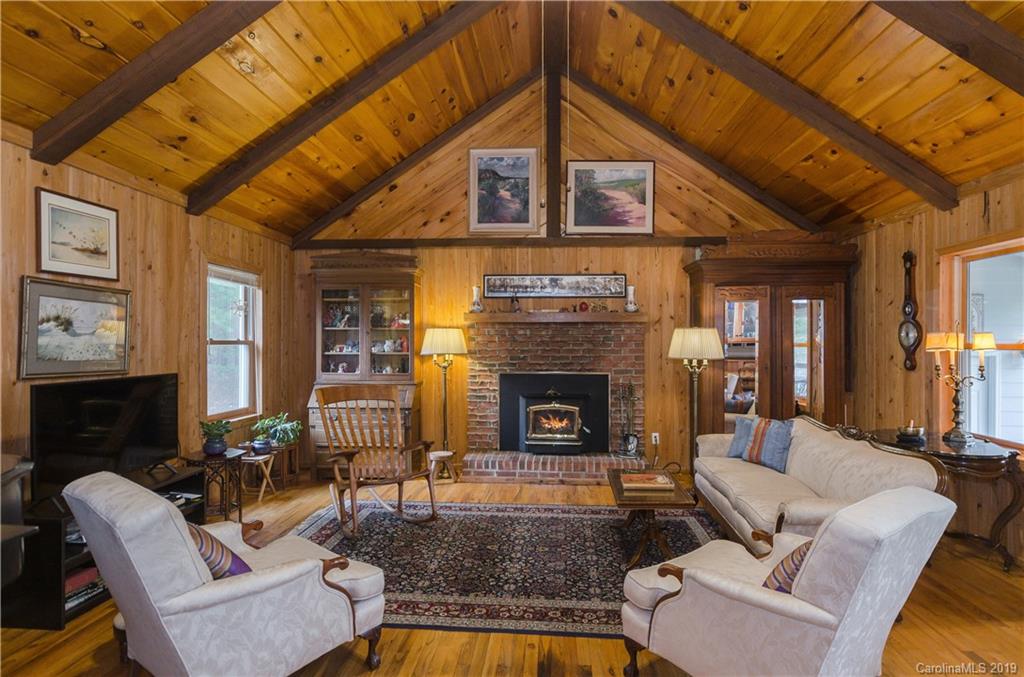 385 Racquet Club Road Asheville, NC 28803 - Photo 7 of 27