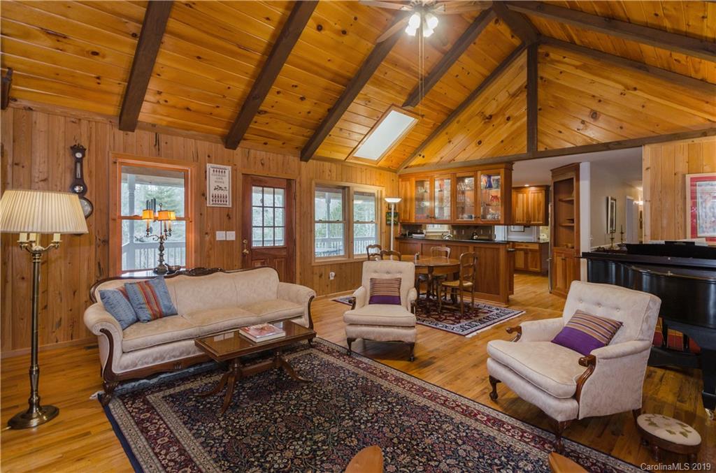 385 Racquet Club Road Asheville, NC 28803 - Photo 9 of 27