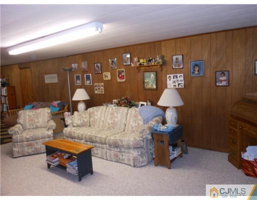 22 Valiant Road East Brunswick, NJ 08816 - Photo 9 of 15 Gallery Image 9