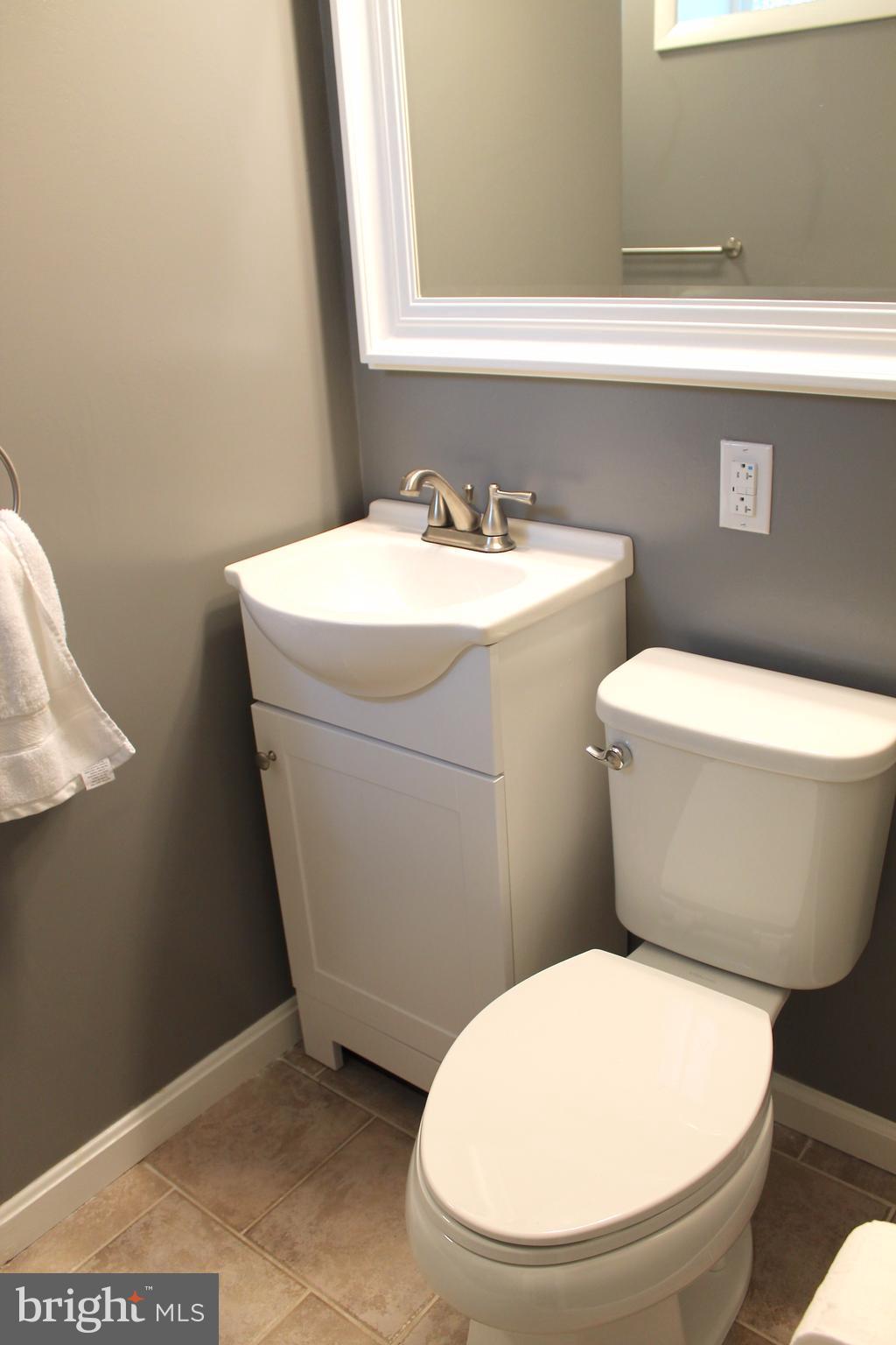 7708 Ontario Road Gainesville, VA 20155 - Photo 16 of 19 Bath