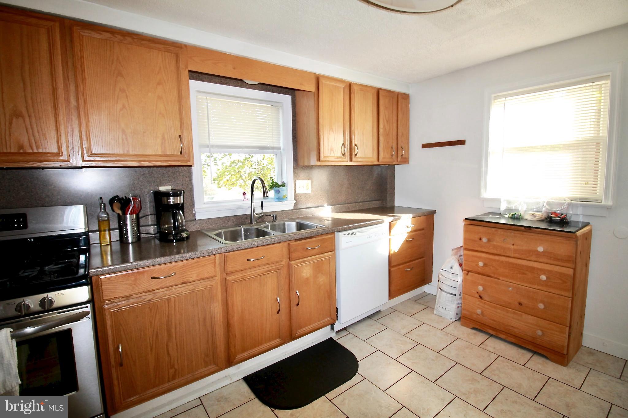 409 Hillside Road New Cumberland, PA 17070 - Photo 8 of 23 Gallery Image 8
