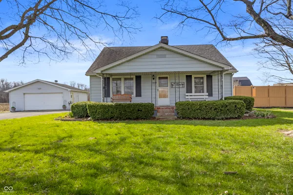 $319,900 | 3850 South 150 West, Columbus, IN 47201