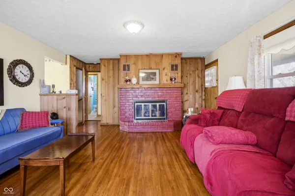 $319,900 | 3850 South 150 West, Columbus, IN 47201