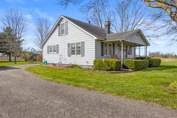 $319,900 | 3850 South 150 West, Columbus, IN 47201