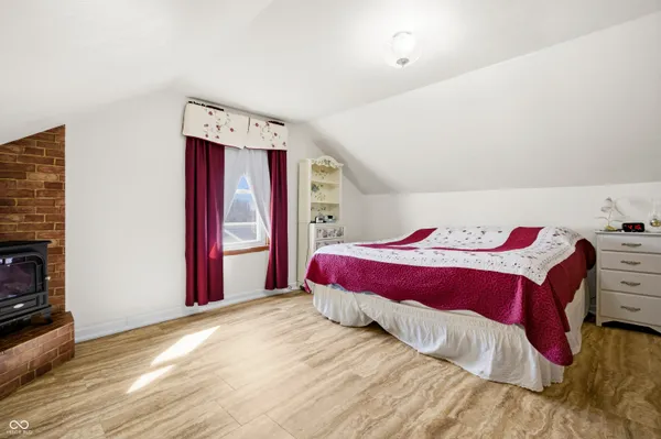 $319,900 | 3850 South 150 West, Columbus, IN 47201