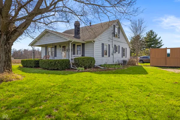 $319,900 | 3850 South 150 West, Columbus, IN 47201