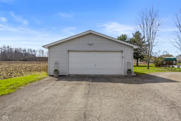 $319,900 | 3850 South 150 West, Columbus, IN 47201