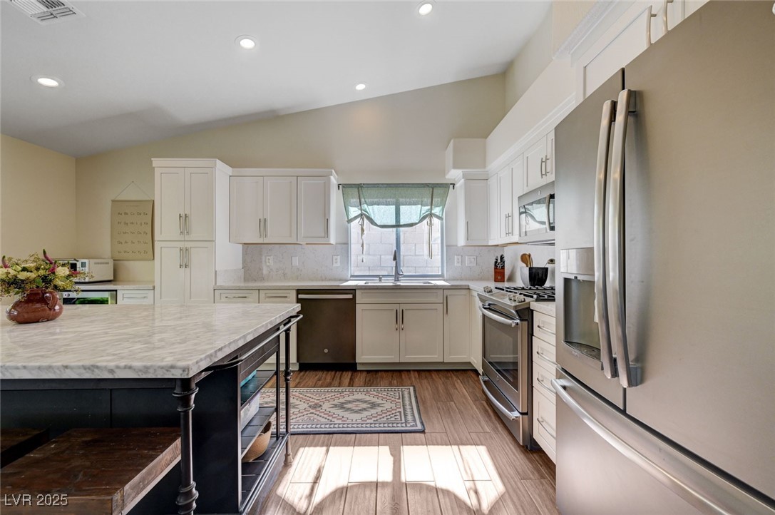 224 Misty Garden Street Henderson, NV 89012 - Photo 22 of 71 VIRTUALLY STAGED