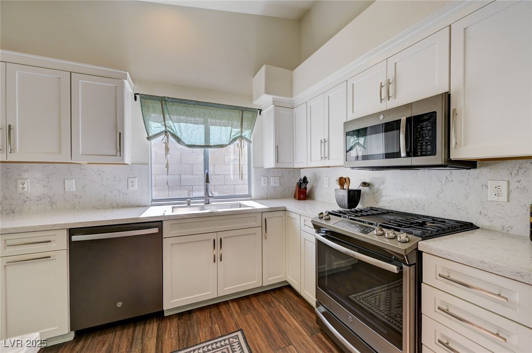 224 Misty Garden Street Henderson, NV 89012 - Photo 23 of 71 VIRTUALLY STAGED