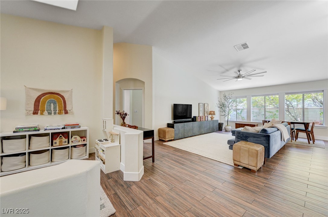 224 Misty Garden Street Henderson, NV 89012 - Photo 4 of 71 VIRTUALLY STAGED