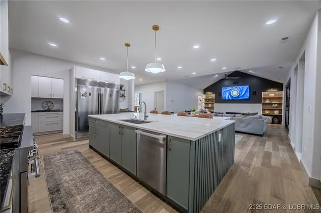 $1,100,000 | 625 Atlas Ranch Road, Montreal, MO 65591