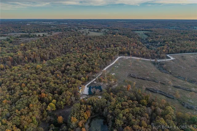 $1,100,000 | 625 Atlas Ranch Road, Montreal, MO 65591