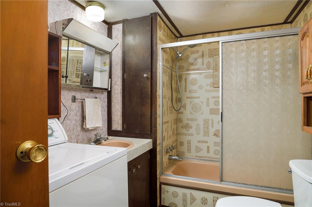 1920 Riverview Road Lexington, NC 27292 - Photo 6 of 30 Gallery Image 6